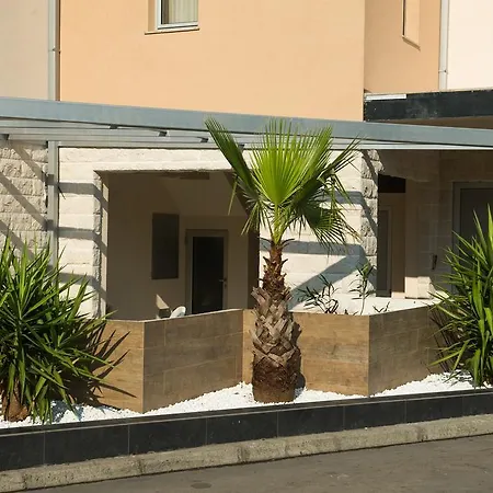 Guest house Centar *